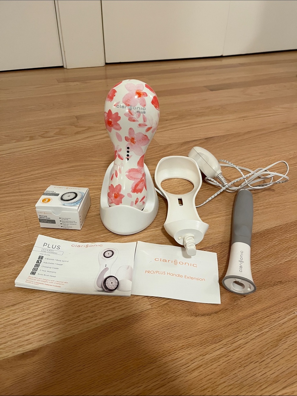 Clarisonic plus - Picture 1 of 3